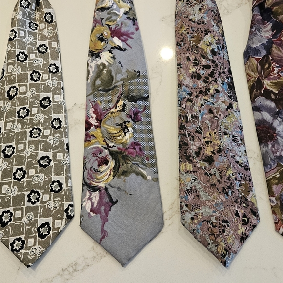A lot of 5 ties - Picture 4 of 5
